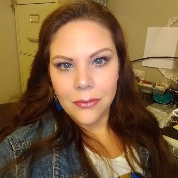 Meet your Posher, Ashley - Picture 4 of 8